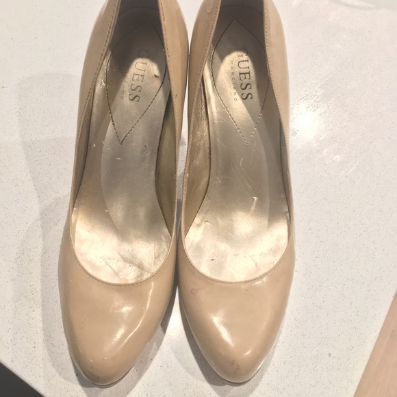 Guess 3" Nude Pumps - Picture 2 of 5